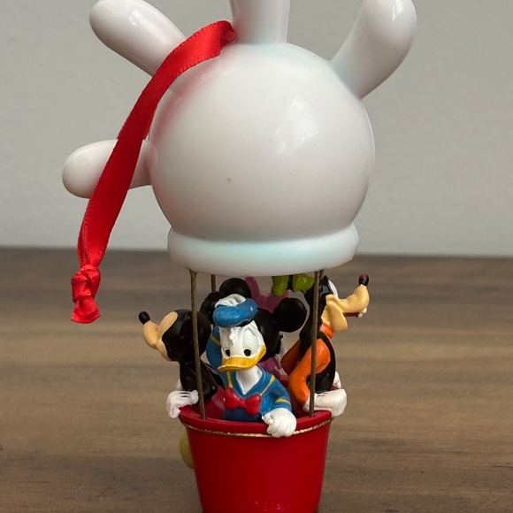 Disney Store MICKEY MOUSE HOT AIR BALLOON Friends Christmas Sketchbook Ornament - Picture 9 of 11